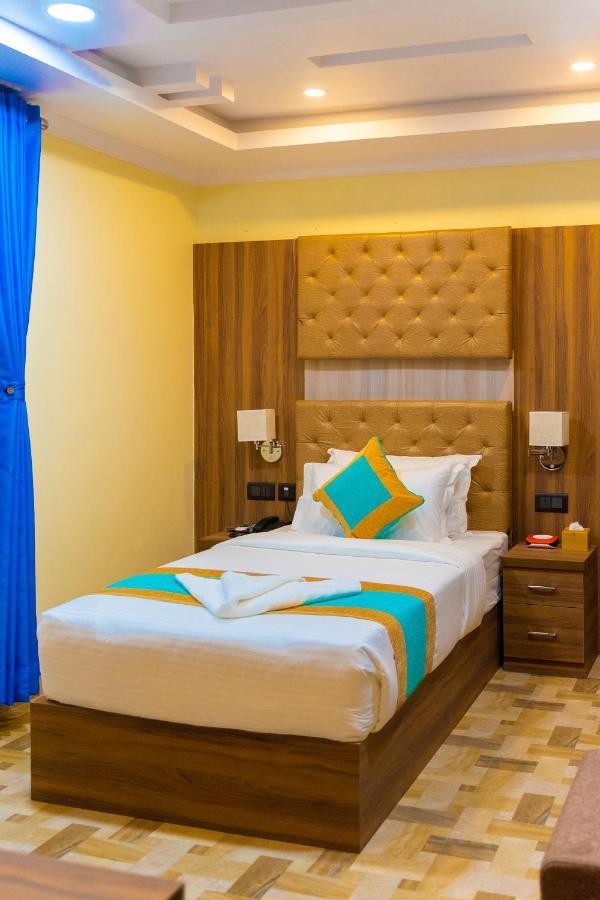קטמנדו Grand Yak Boutique Hotel מראה חיצוני תמונה
