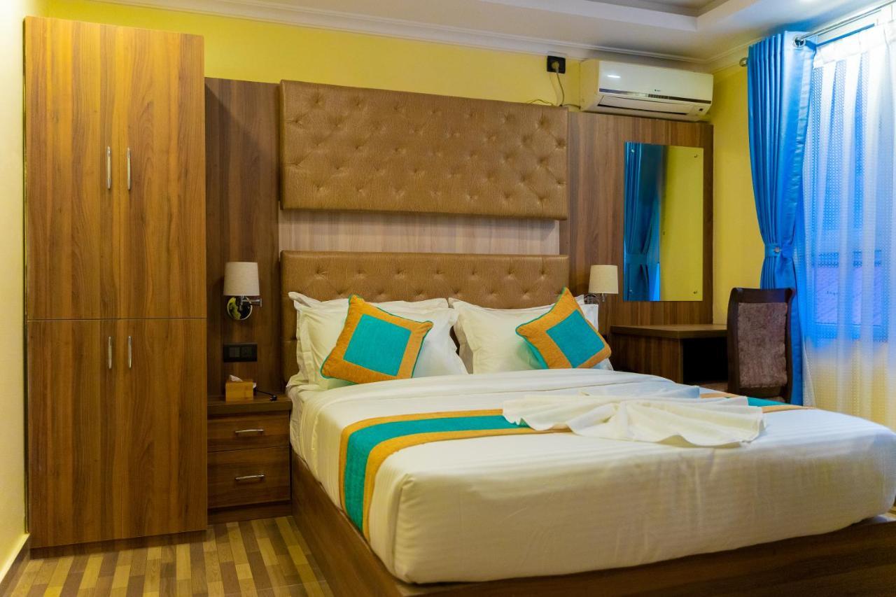 קטמנדו Grand Yak Boutique Hotel מראה חיצוני תמונה