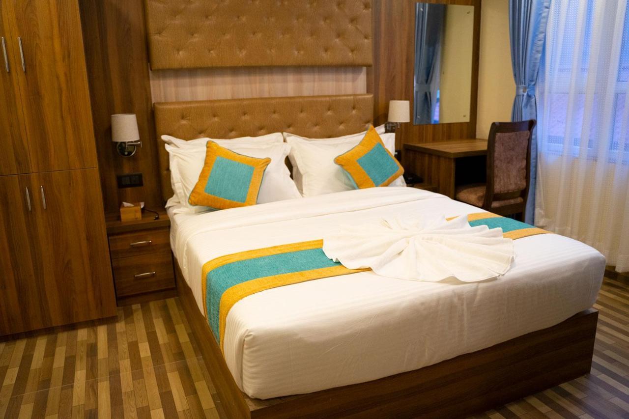 קטמנדו Grand Yak Boutique Hotel מראה חיצוני תמונה