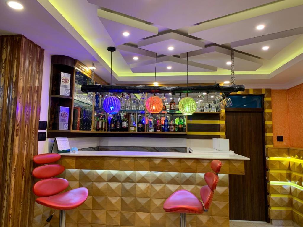קטמנדו Grand Yak Boutique Hotel מראה חיצוני תמונה